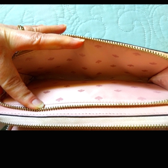 Kate Spade Staci Saffiano Leather Large Carryall Wristlet Wallet, Chalk Pink - Picture 4 of 11